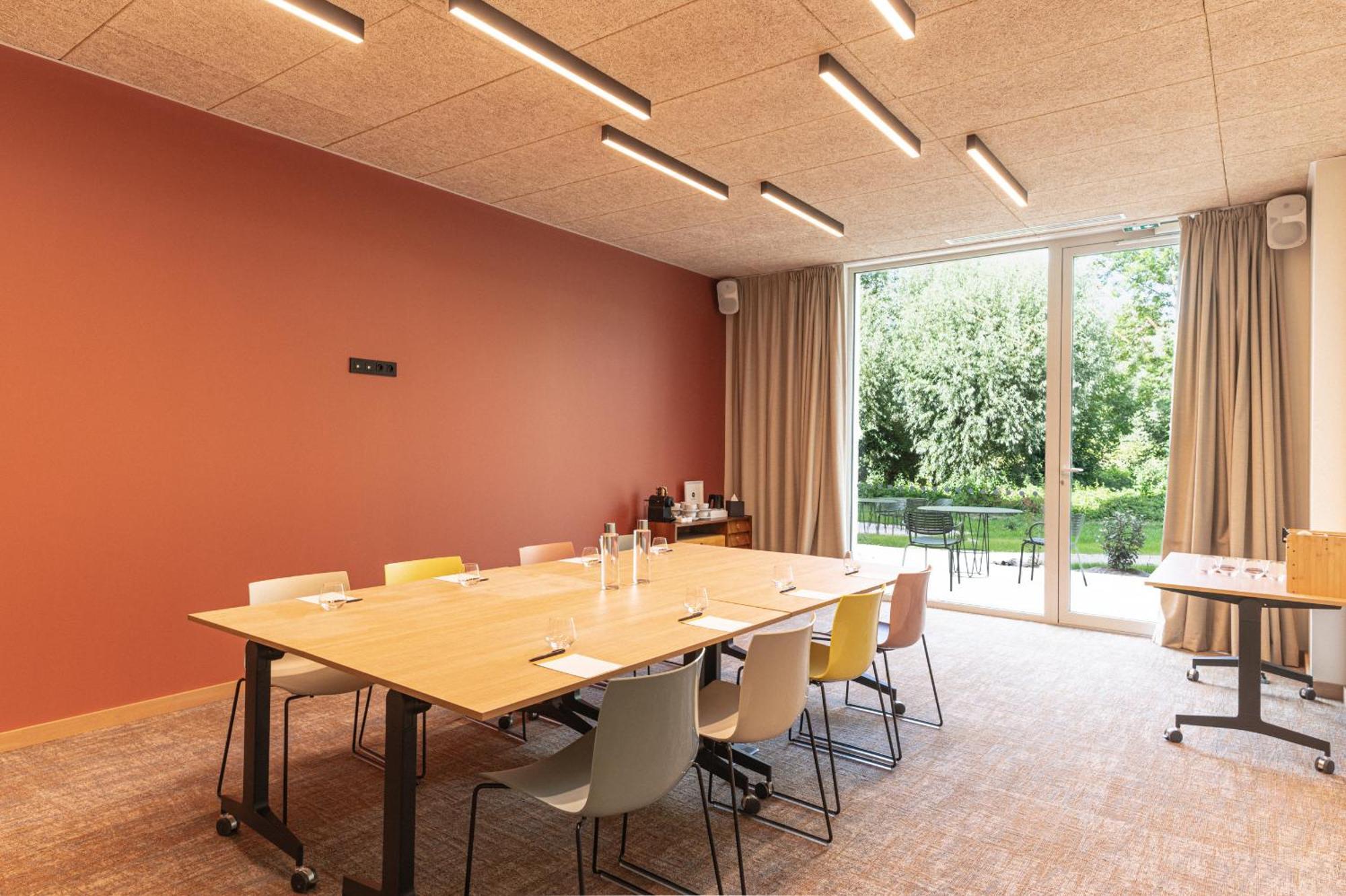 Hotel Voco , Cite Des Vins By Ihg 4*